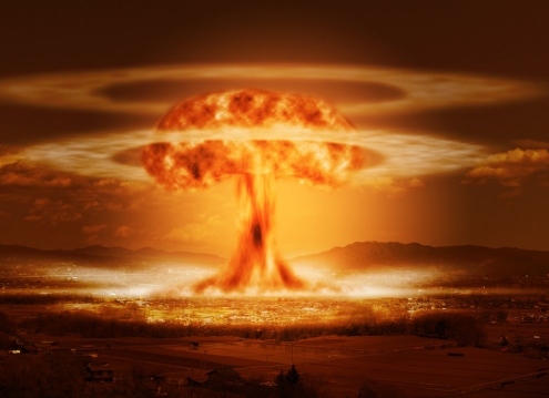 ohn-Voo-a-modern-nuclear-bomb-explosion-over-a-small-city-CC-BY-2.0